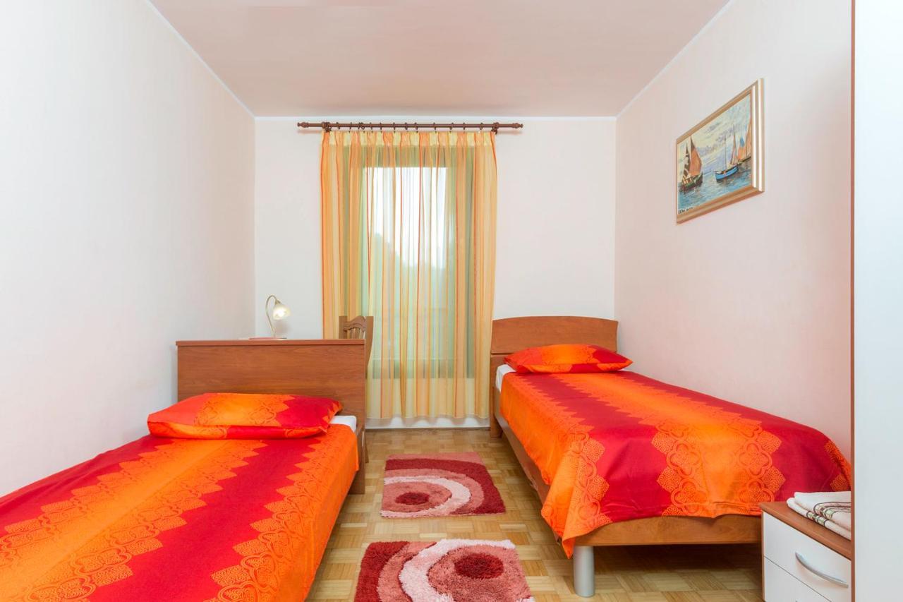 Sisplac Apartment Póla Kültér fotó